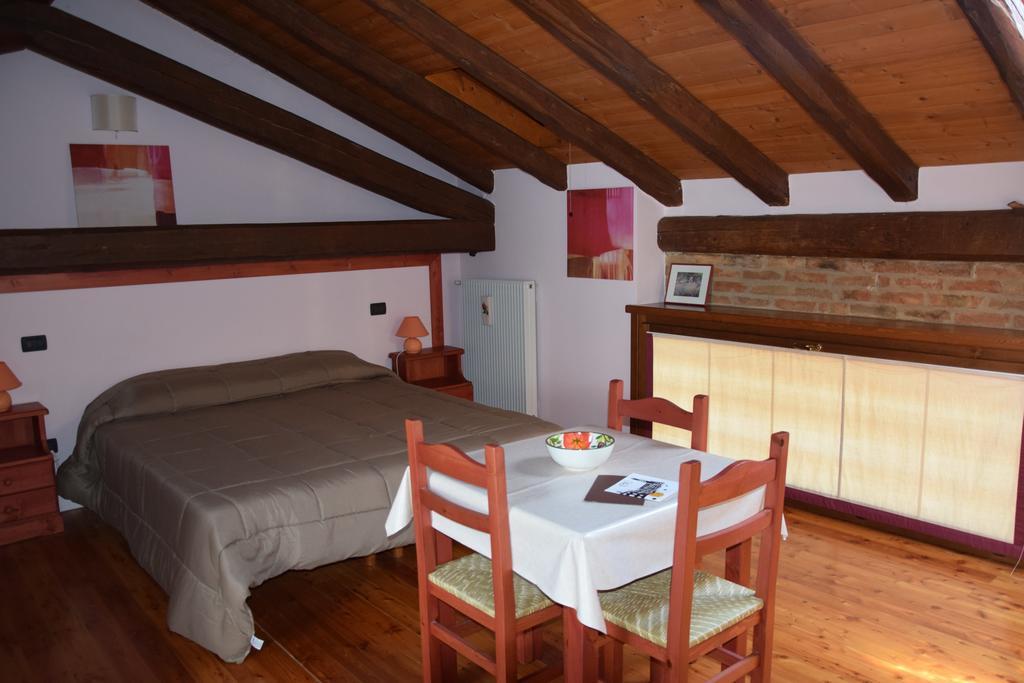 Agriturismo Domus Rustica 콜몬스 객실 사진