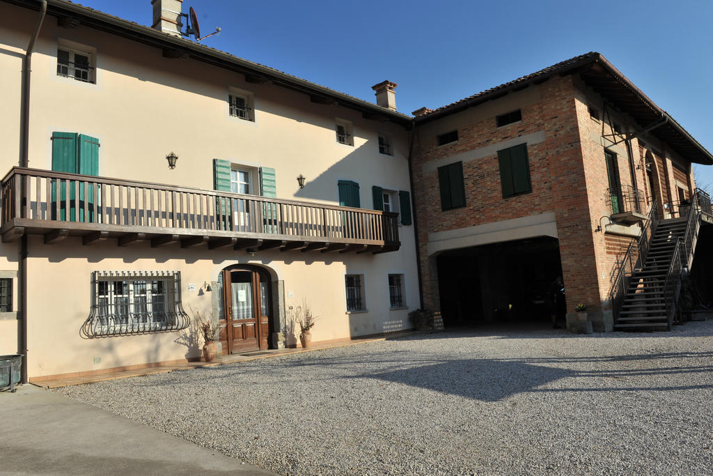Agriturismo Domus Rustica 콜몬스 외부 사진