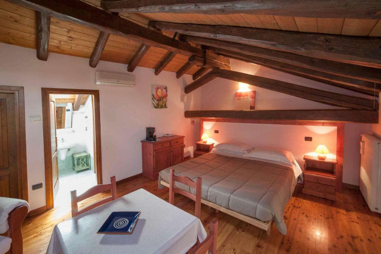 Agriturismo Domus Rustica 콜몬스 외부 사진